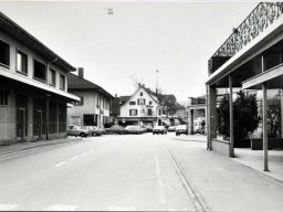 bahnhof-mit-post